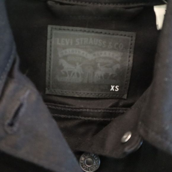 Levi's 29945-0038 Women's Sz XS Black Original Denim Trucker Jacket $90 - Picture 3 of 7